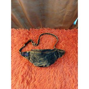 Women's Vintage 90's Leso Hippy Boho Chic Acid Wash Denim Zip Fanny Pack
